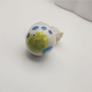 Chunky glass bead hand painted fish‎